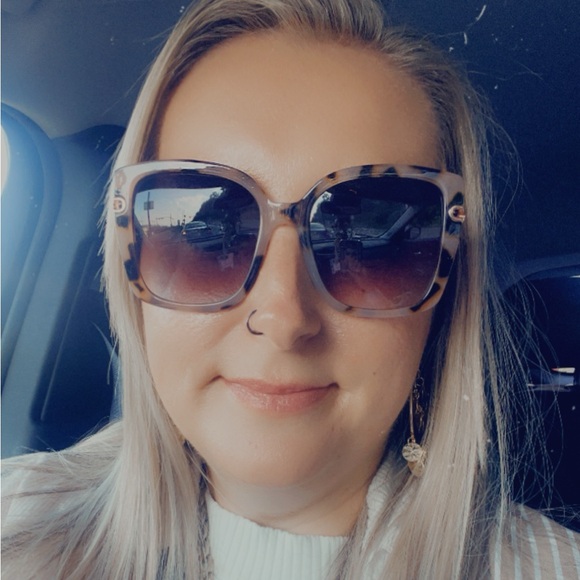 Meet your Posher, Jodi - Picture 1 of 1